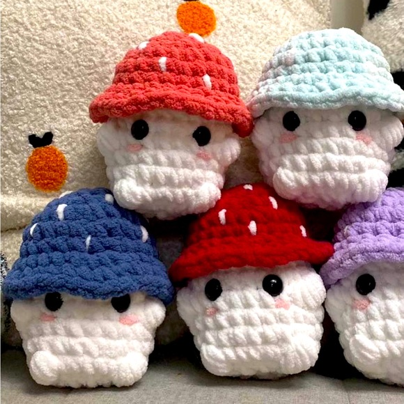 Chonky Mushroom Boi - Picture 7 of 8